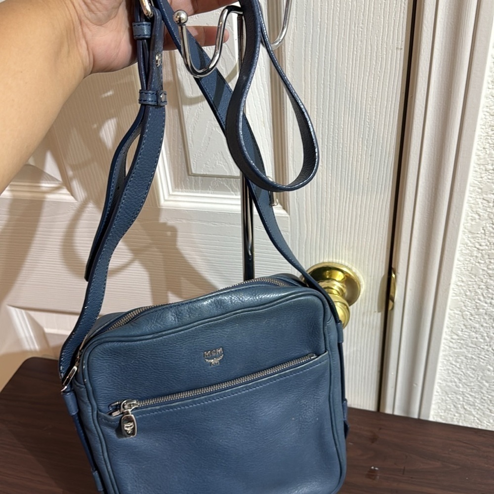 MCM Messenger Bag - Picture 3 of 9